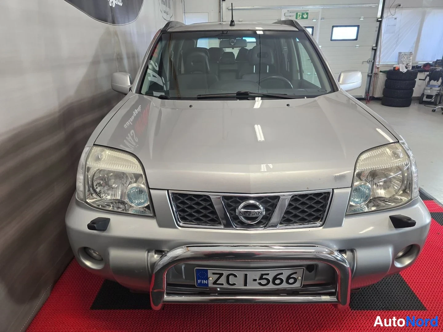Silver Nissan X-Trail 2005, photo 13