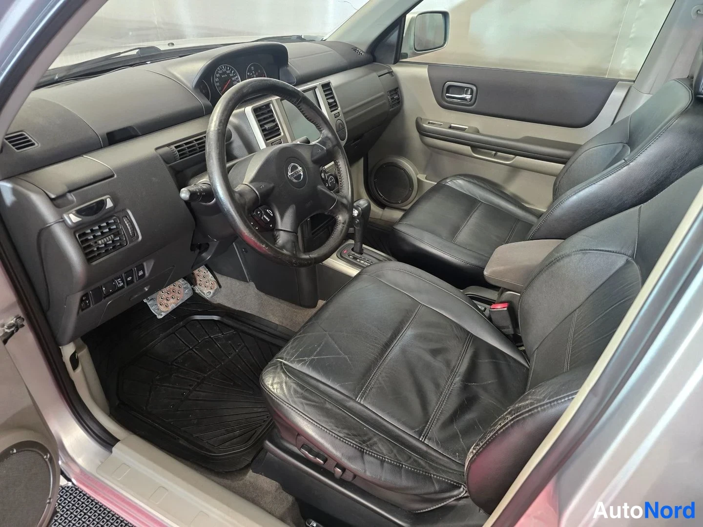 Silver Nissan X-Trail 2005, photo 5