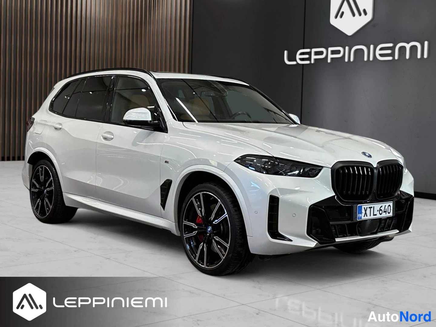 Valkoinen BMW X5 2025, kuva 13