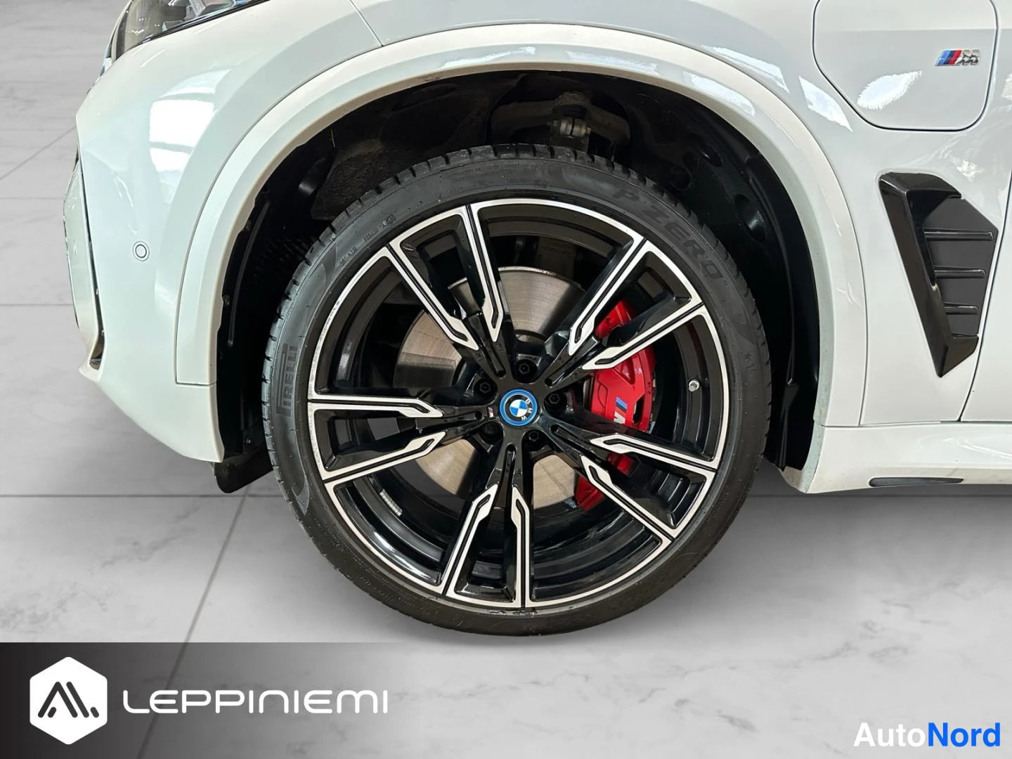Valkoinen BMW X5 2025, kuva 15