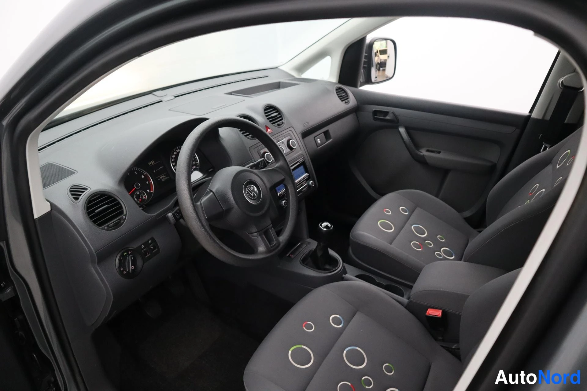 Harmaa Volkswagen Caddy 2011, kuva 13