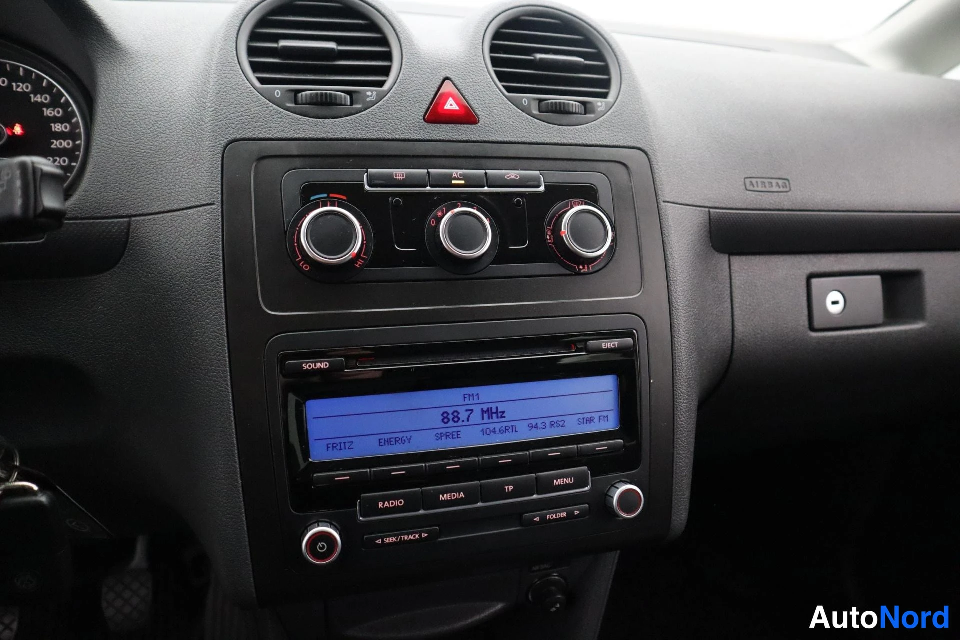 Harmaa Volkswagen Caddy 2011, kuva 18