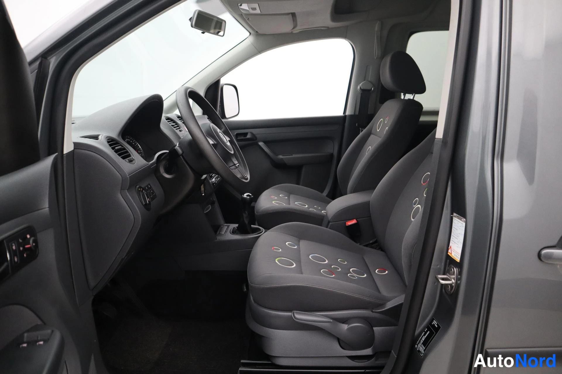 Harmaa Volkswagen Caddy 2011, kuva 12