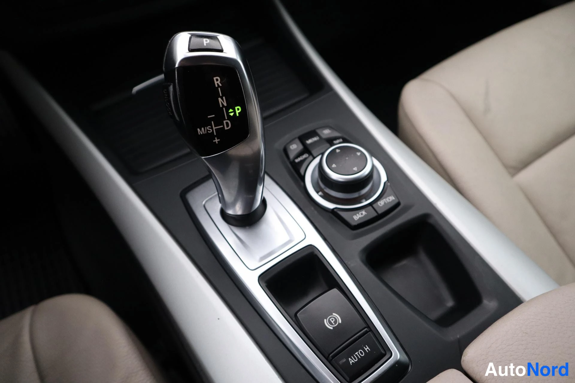 Musta BMW X5 2010, kuva 22