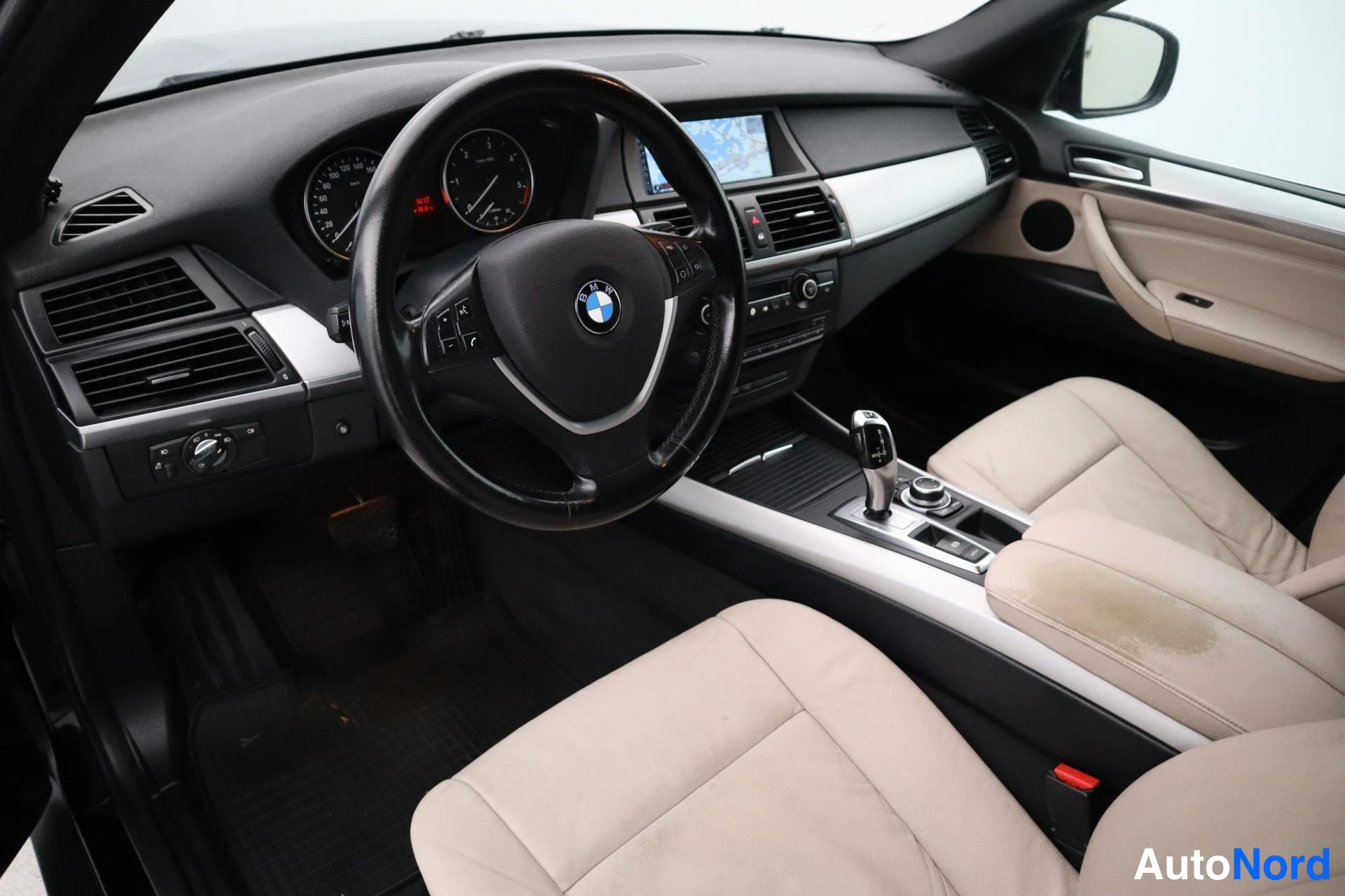 Musta BMW X5 2010, kuva 10