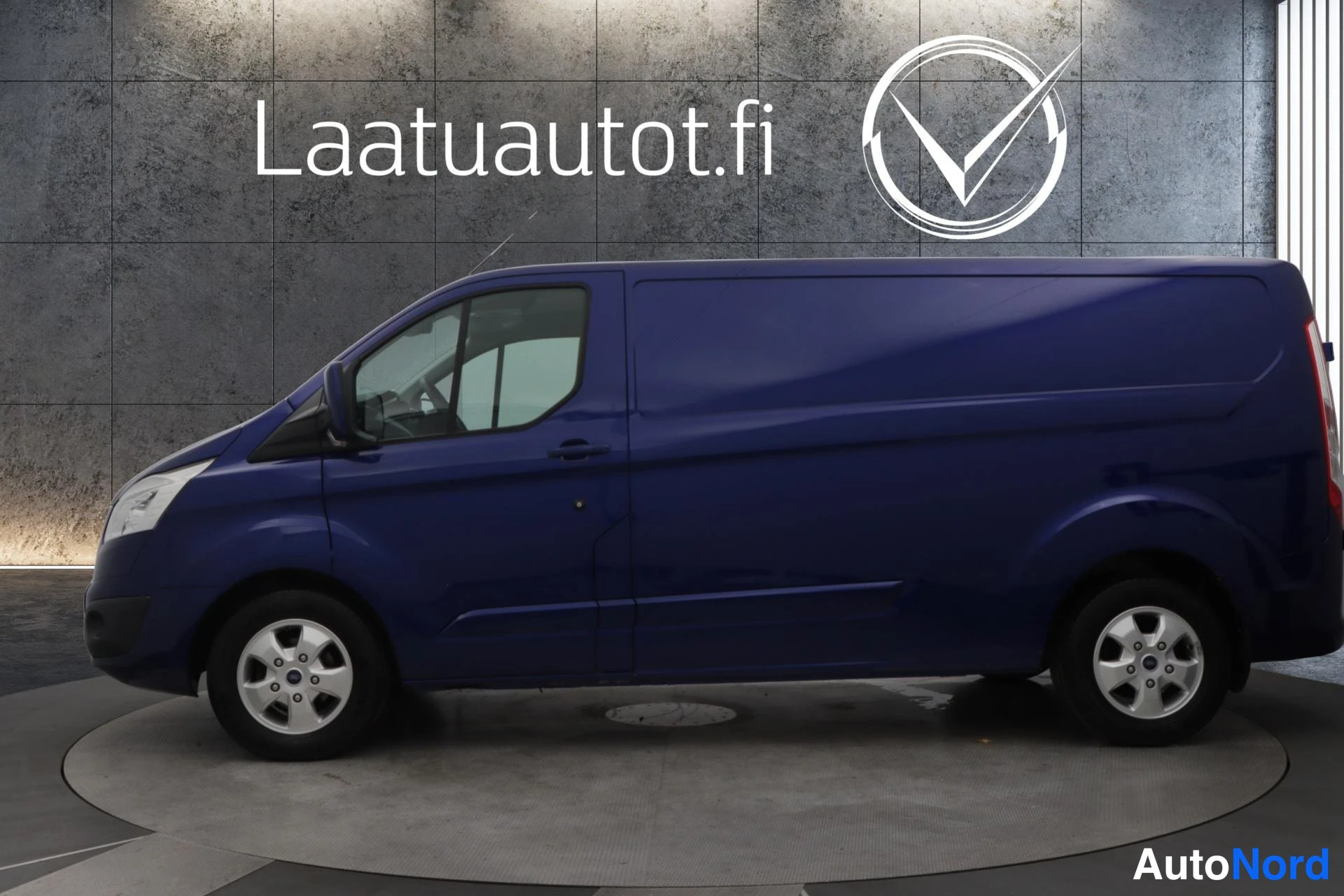 Sininen Ford Transit Custom 2017, sivulta, kuva 4