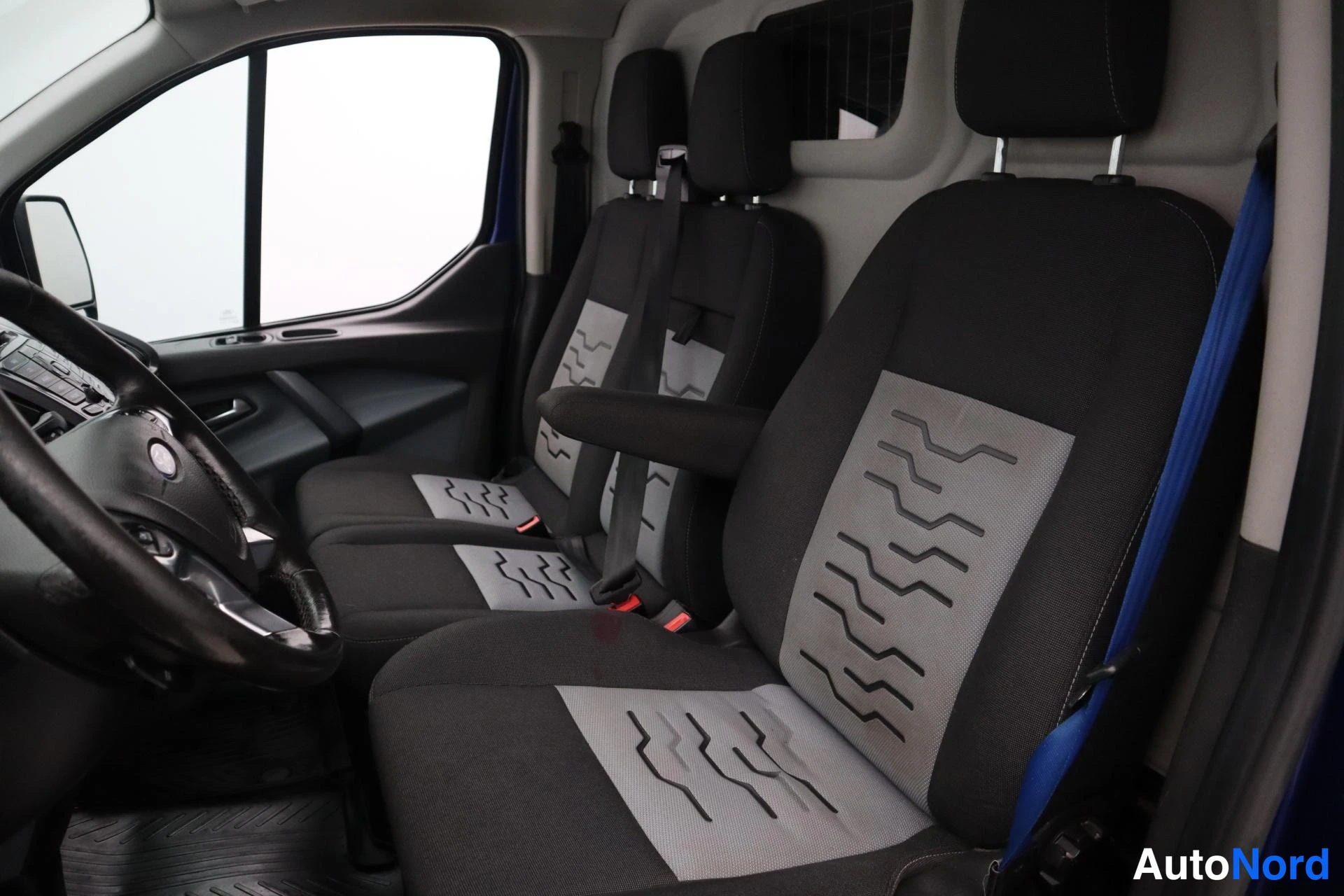 Sininen Ford Transit Custom 2017, kuva 10