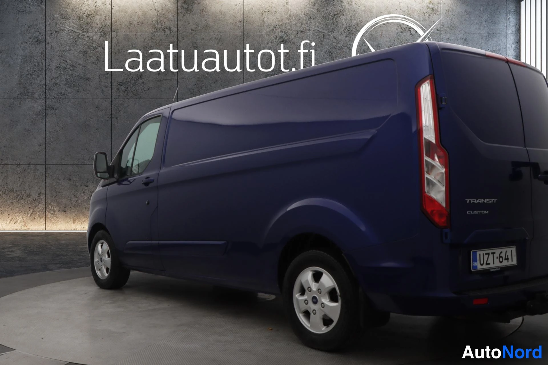 Sininen Ford Transit Custom 2017, takaviisto, kuva 5