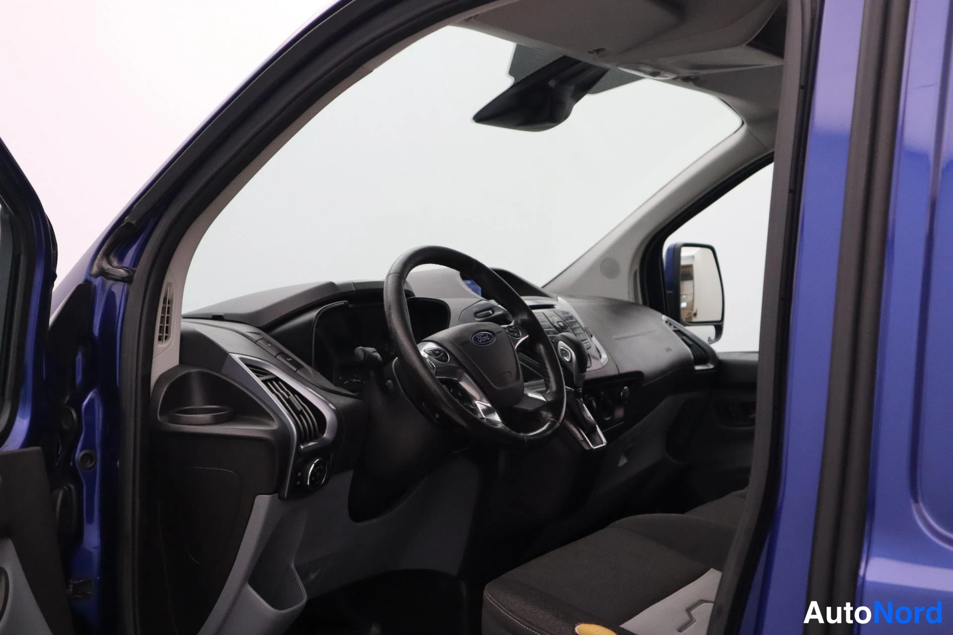 Sininen Ford Transit Custom 2017, kuva 9
