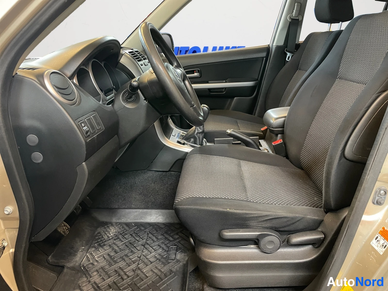 Ruskea Suzuki Grand Vitara 2007, kuva 11
