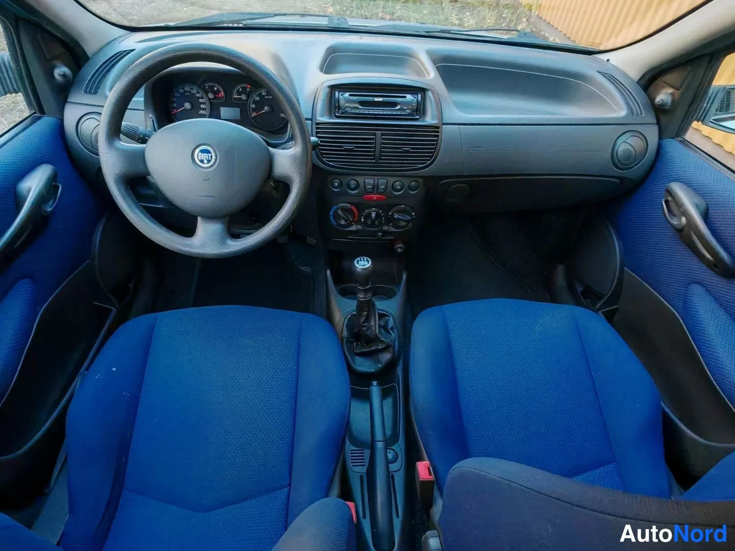 Sininen Fiat Punto 2005, kuva 6
