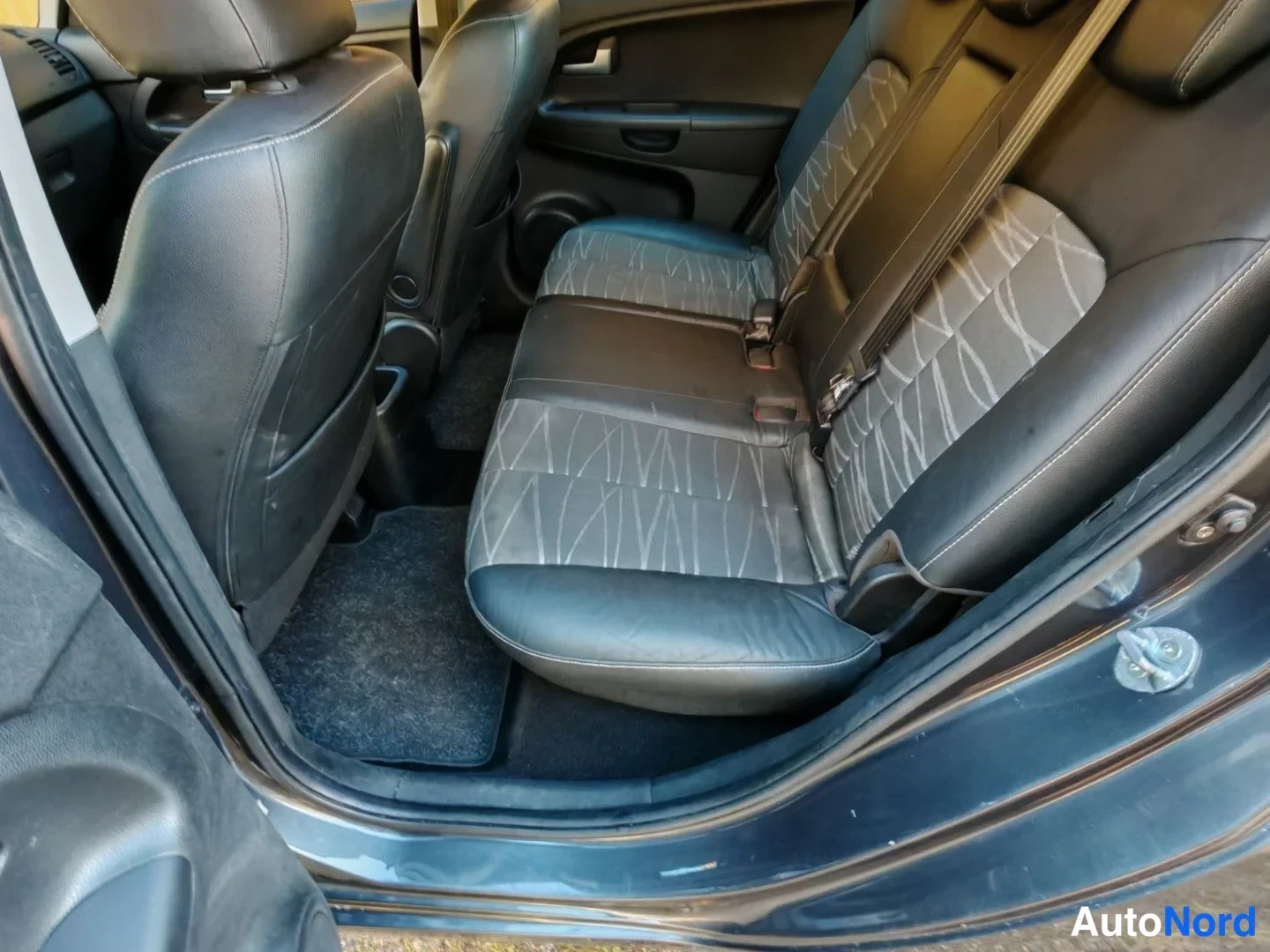 Copper Kia Venga 2012, photo 9