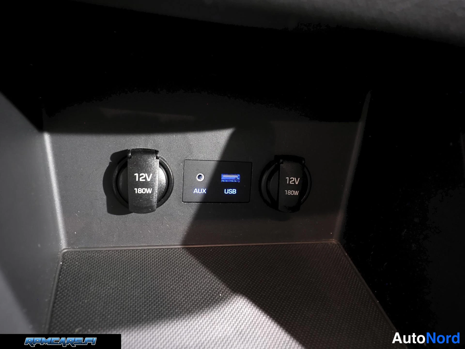 Sininen Hyundai i30 N 2018, kuva 68