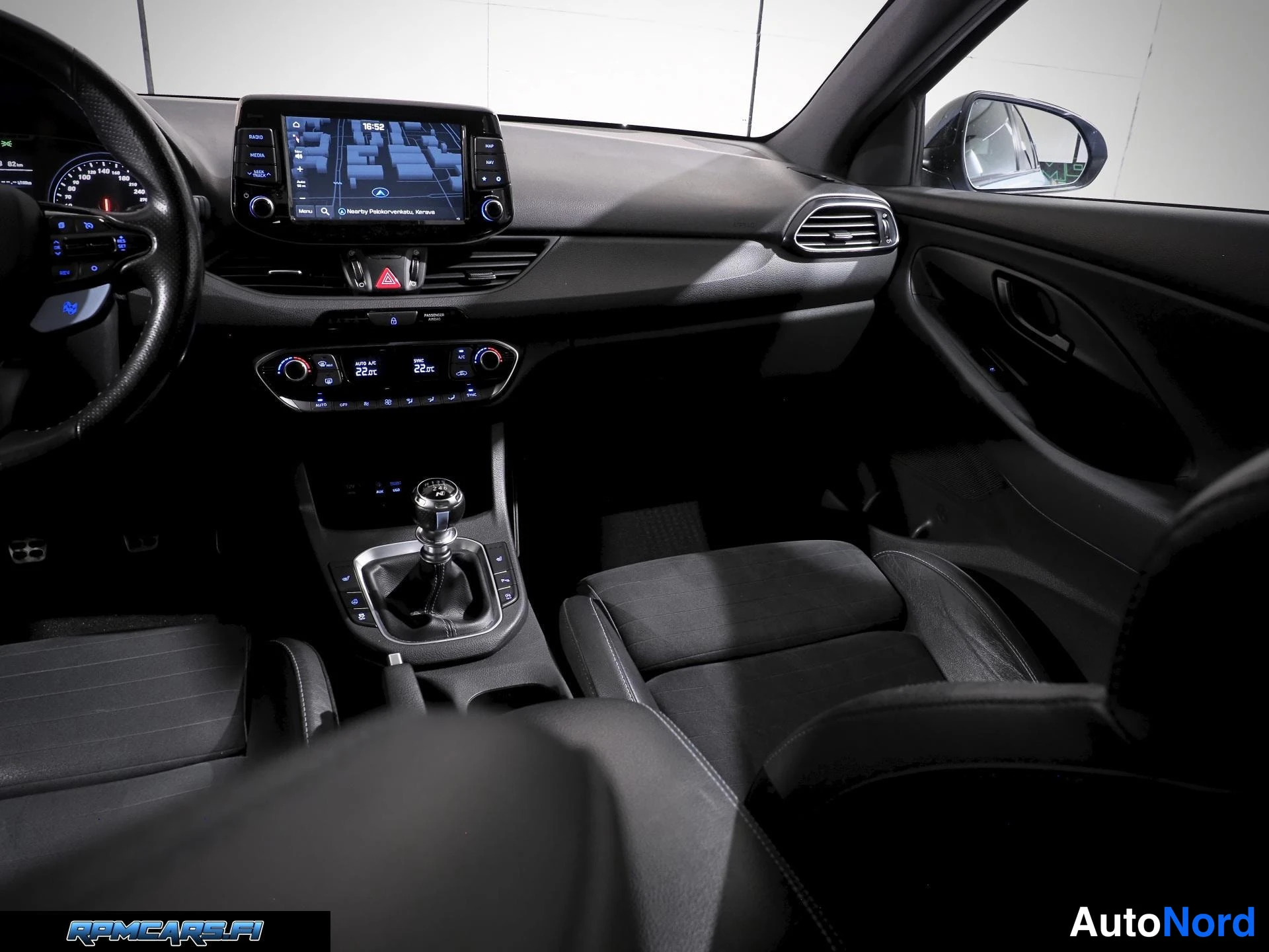Sininen Hyundai i30 N 2018, kuva 79