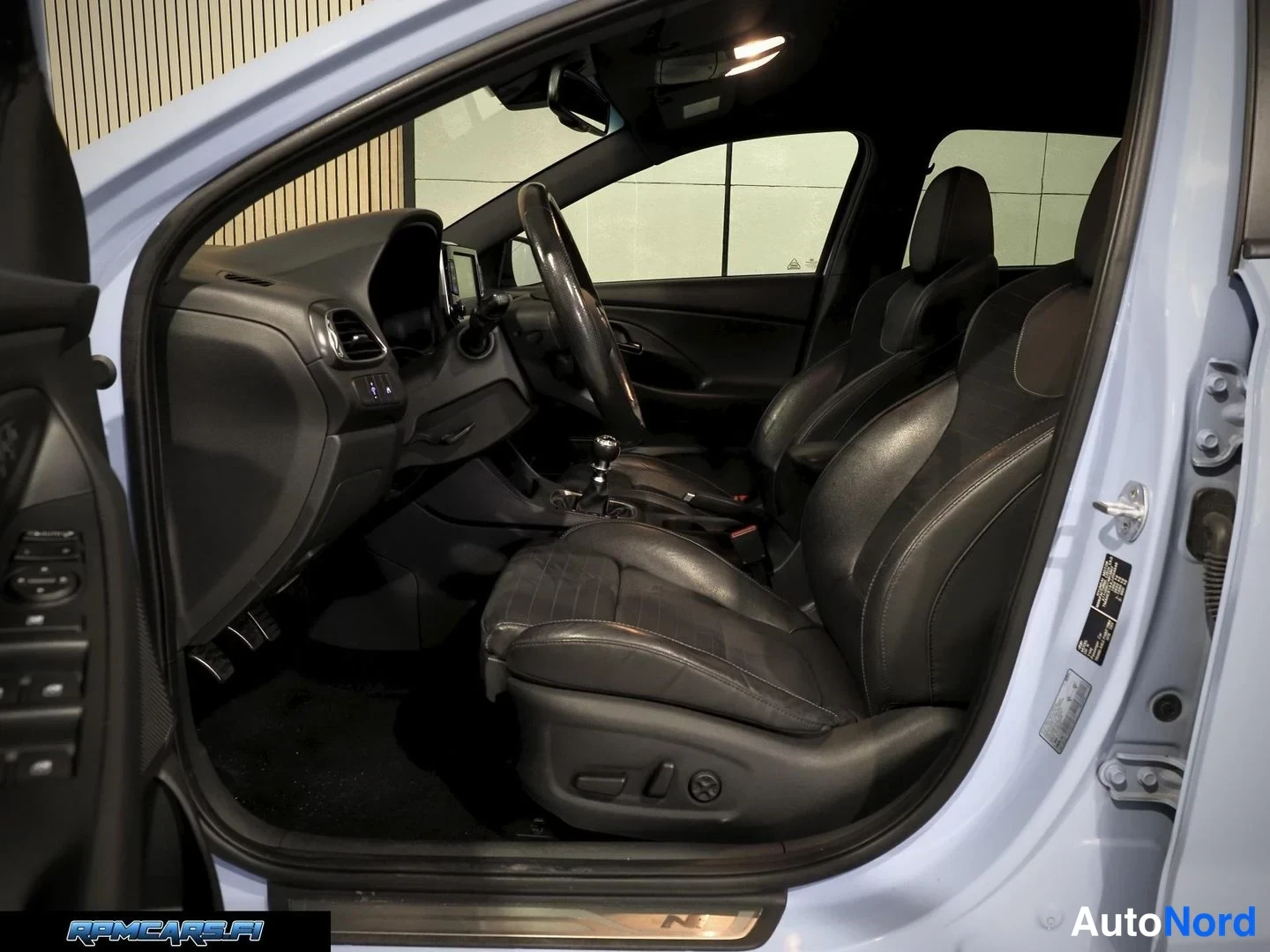 Sininen Hyundai i30 N 2018, etuistuimet, kuva 24