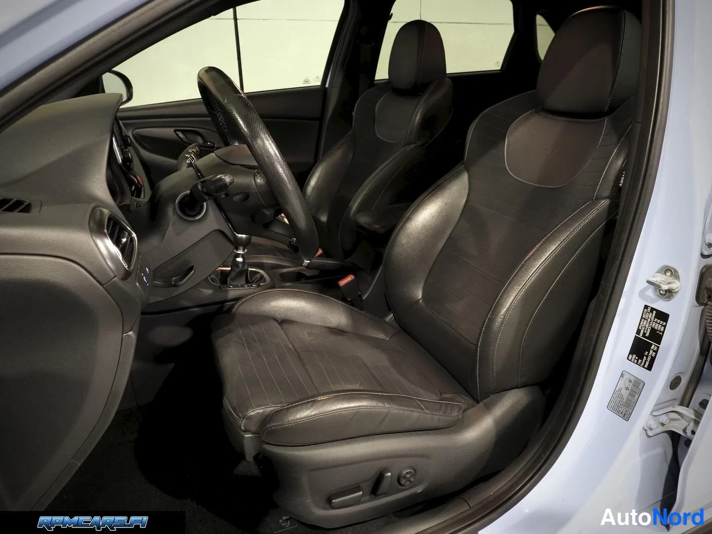 Sininen Hyundai i30 N 2018, etuistuimet, kuva 25