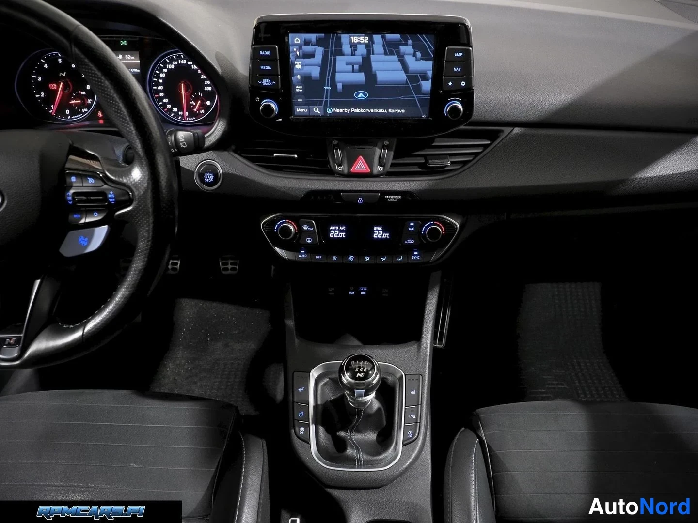 Sininen Hyundai i30 N 2018, ohjaamo, kuva 20