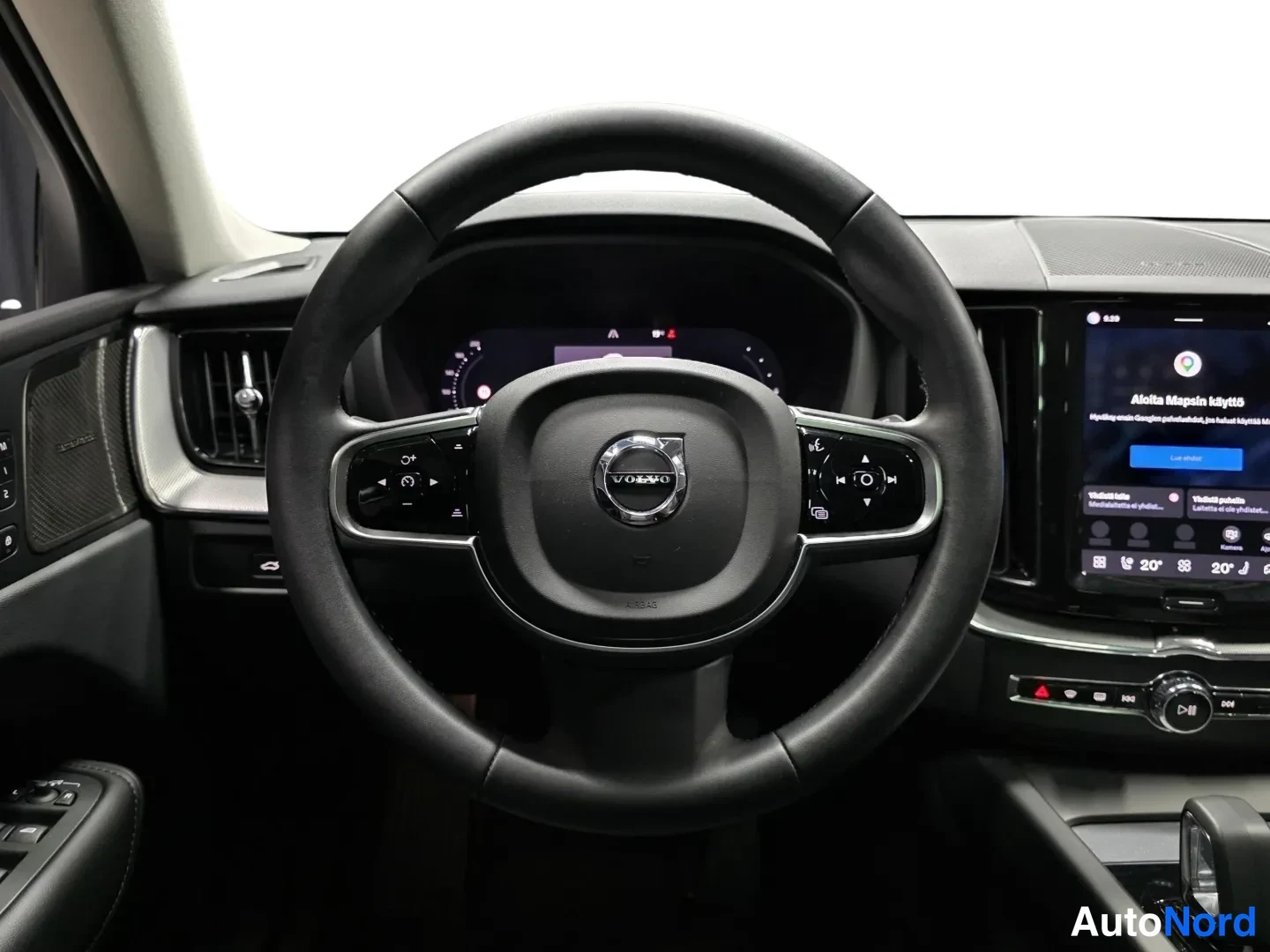 Harmaa Volvo XC60 2023, kuva 13