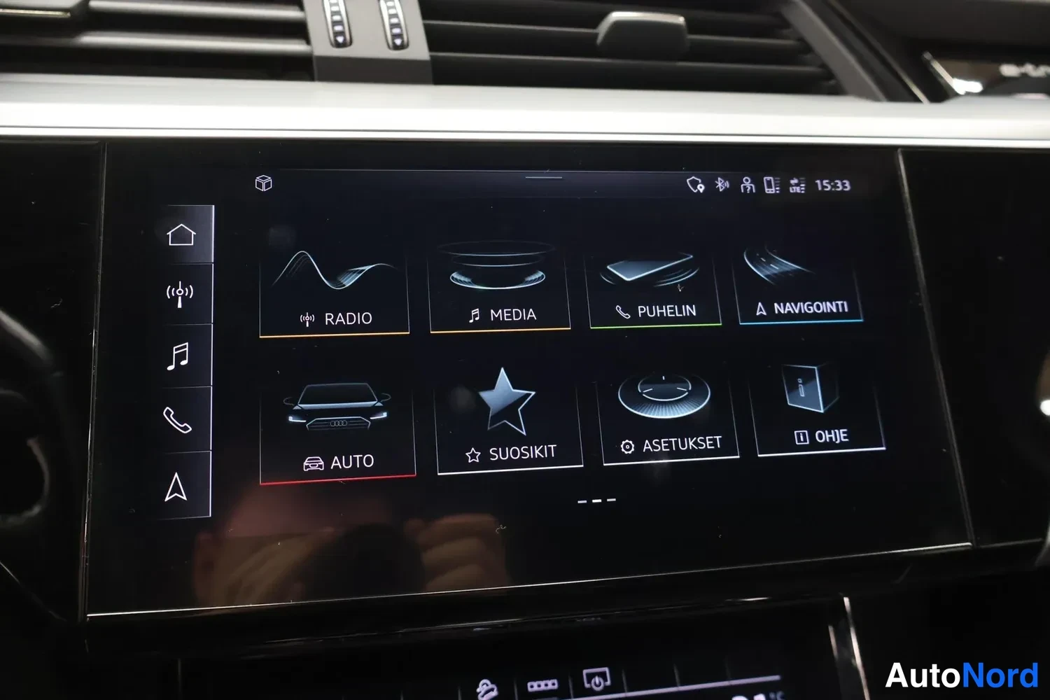 Sininen Audi e-tron Sportback 2021, kuva 19