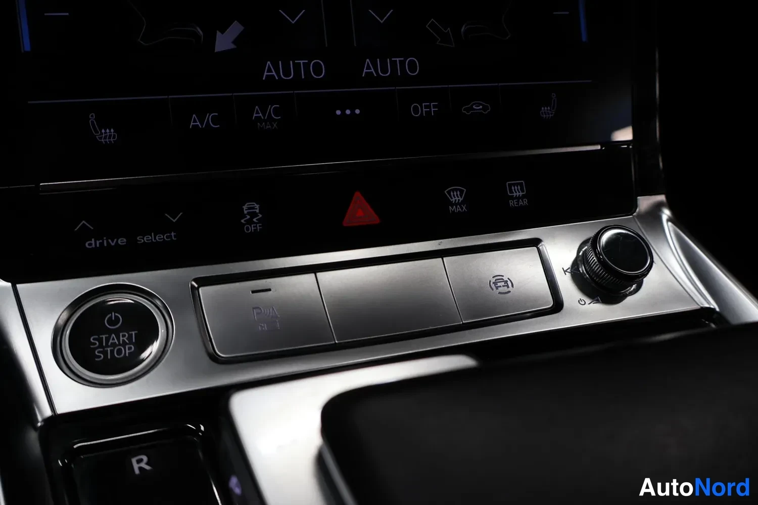 Sininen Audi e-tron Sportback 2021, kuva 26