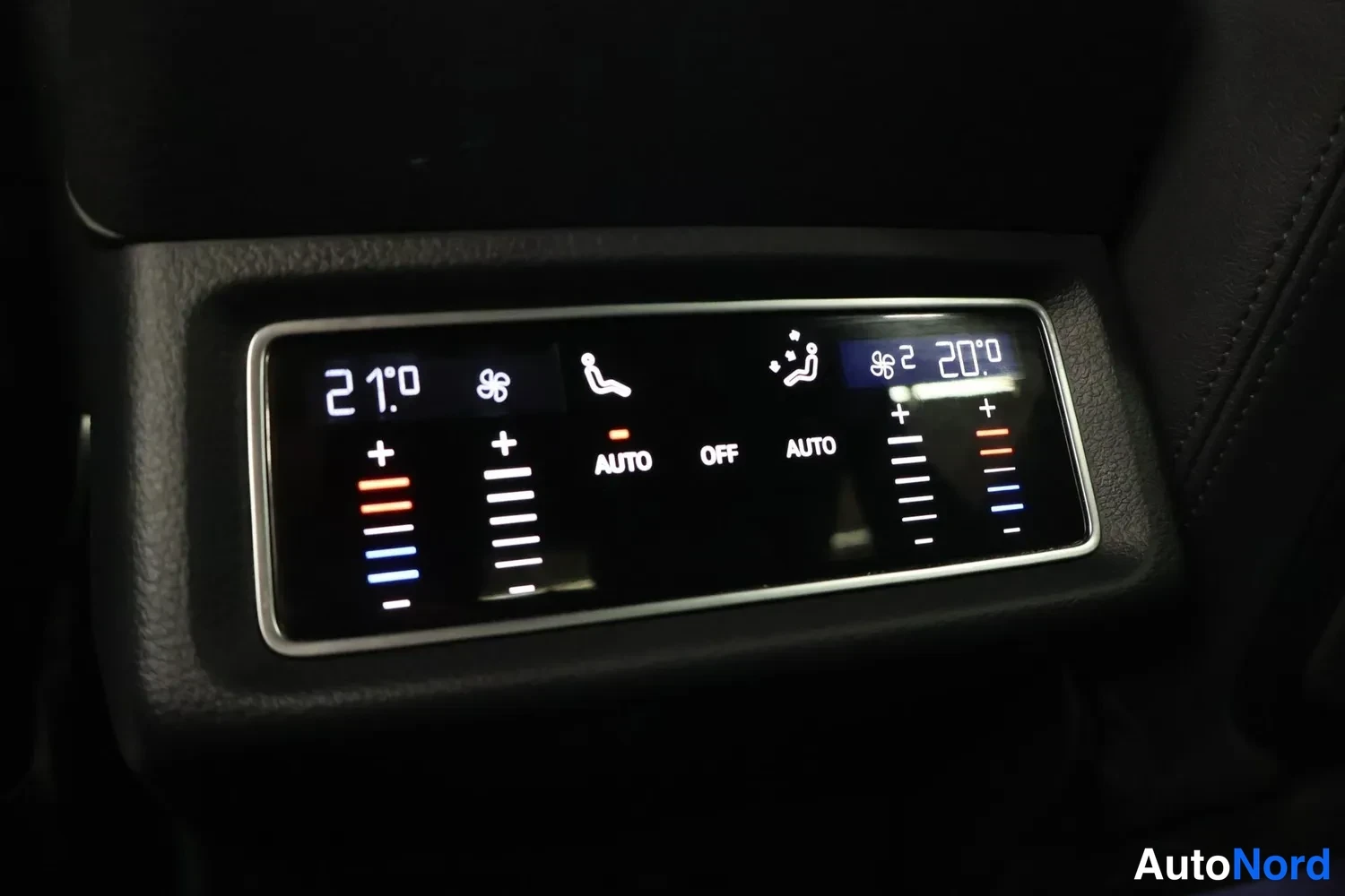 Sininen Audi e-tron Sportback 2021, kuva 21