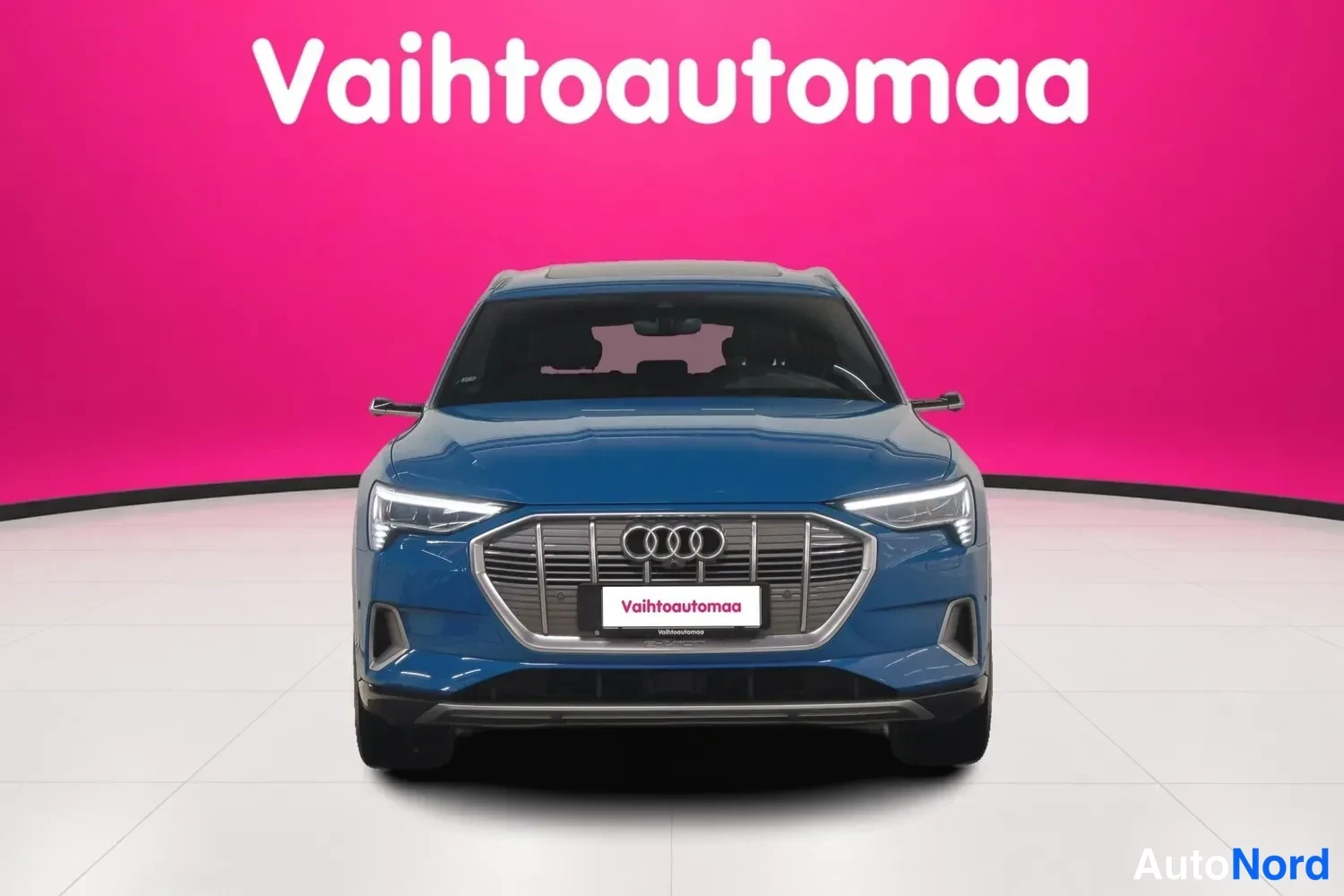 Blue Audi e-tron 55 2019, front, photo 4