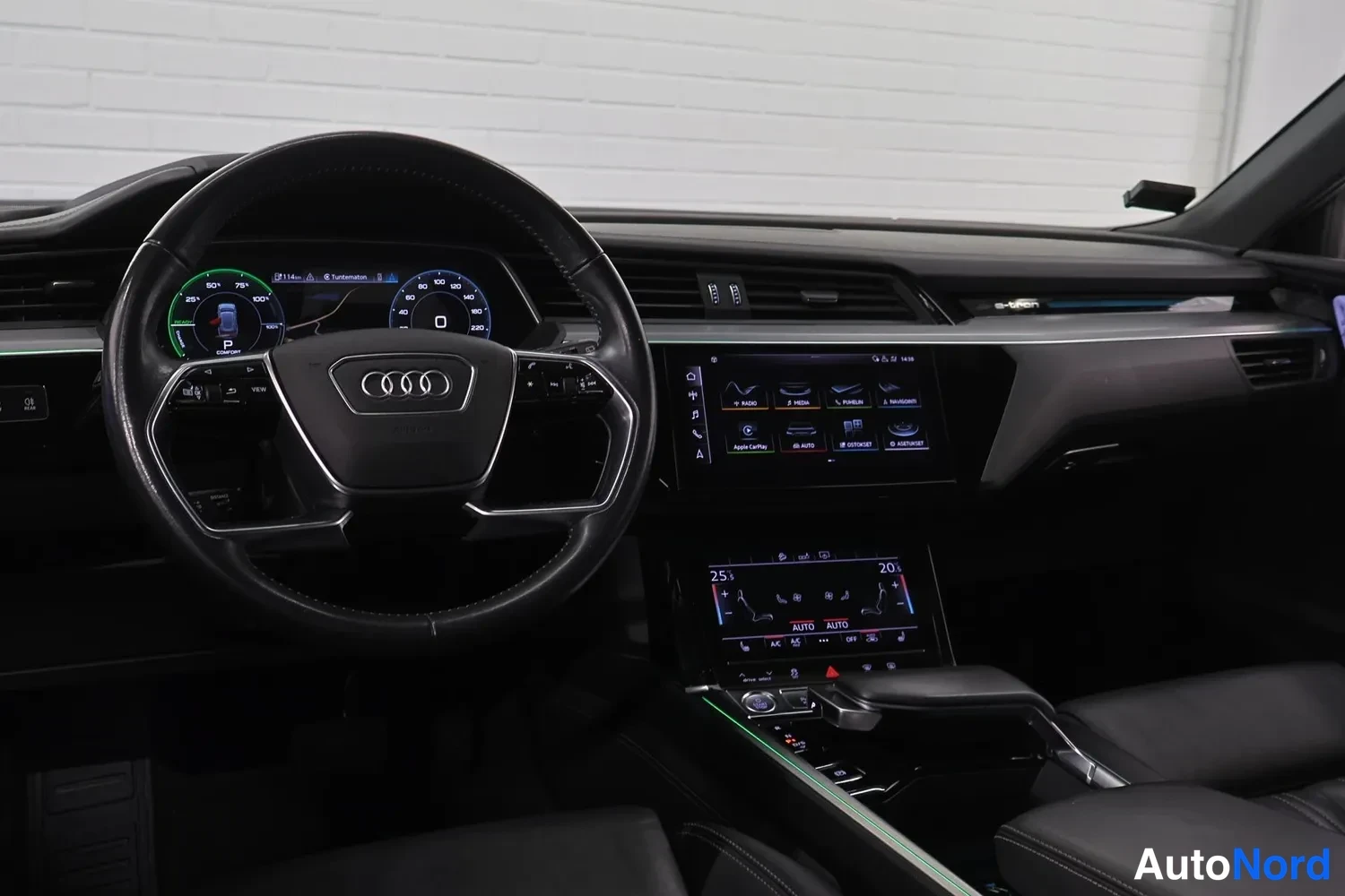 Blue Audi e-tron 55 2019, photo 18