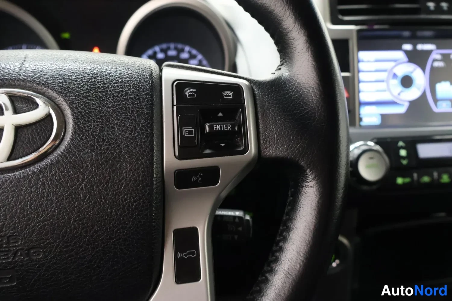 Beige Toyota Land Cruiser 2012, photo 14