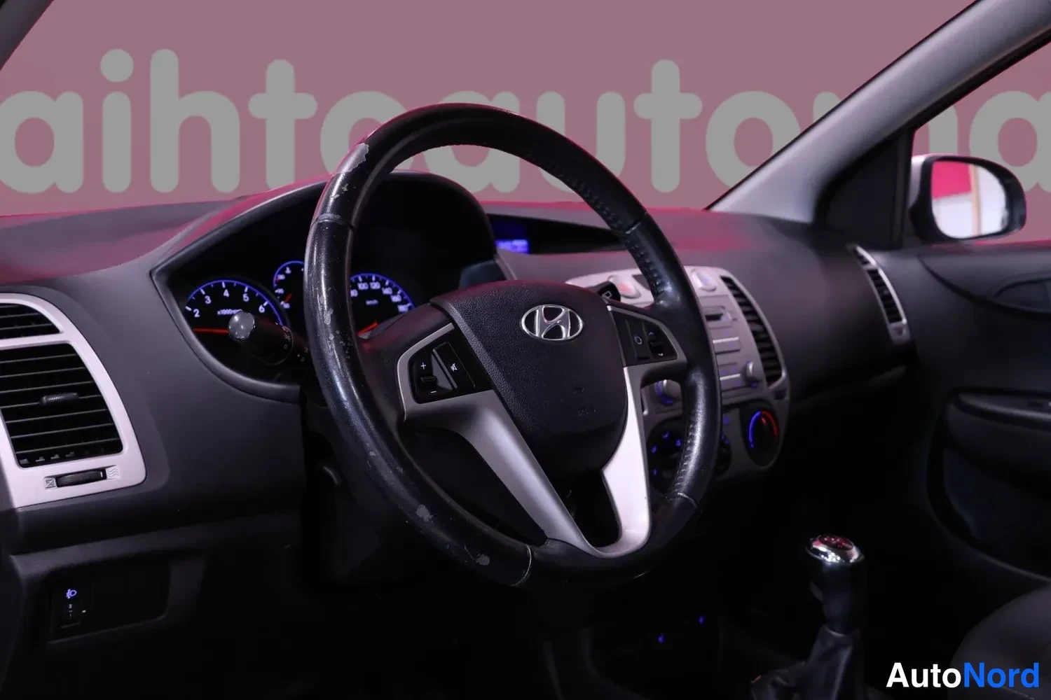 Silver Hyundai i20 2012, photo 7