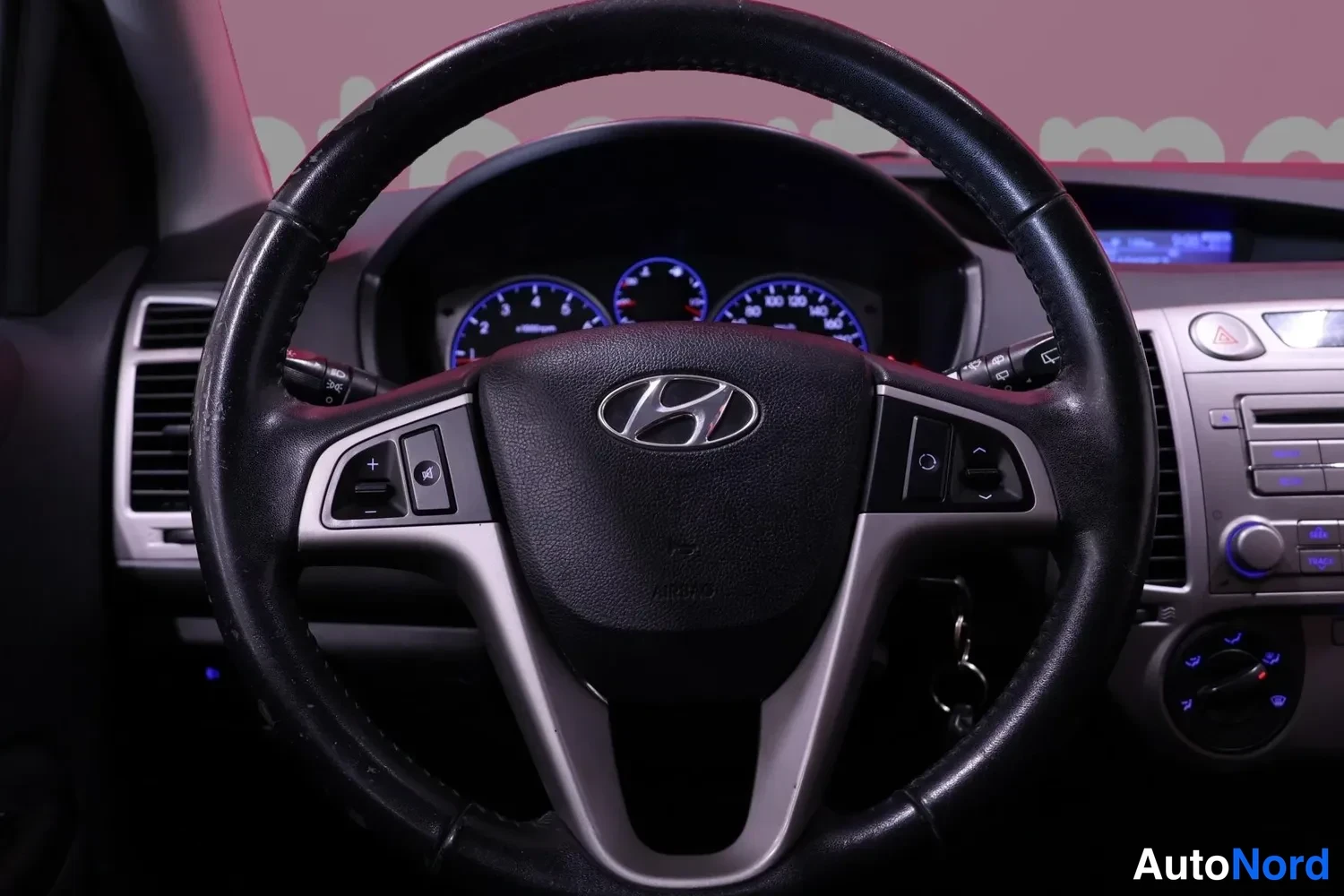Silver Hyundai i20 2012, photo 10