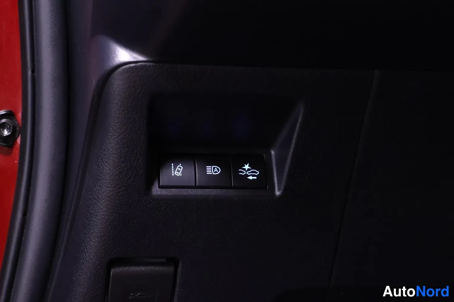 Punainen Toyota Yaris 2019, kuva 22
