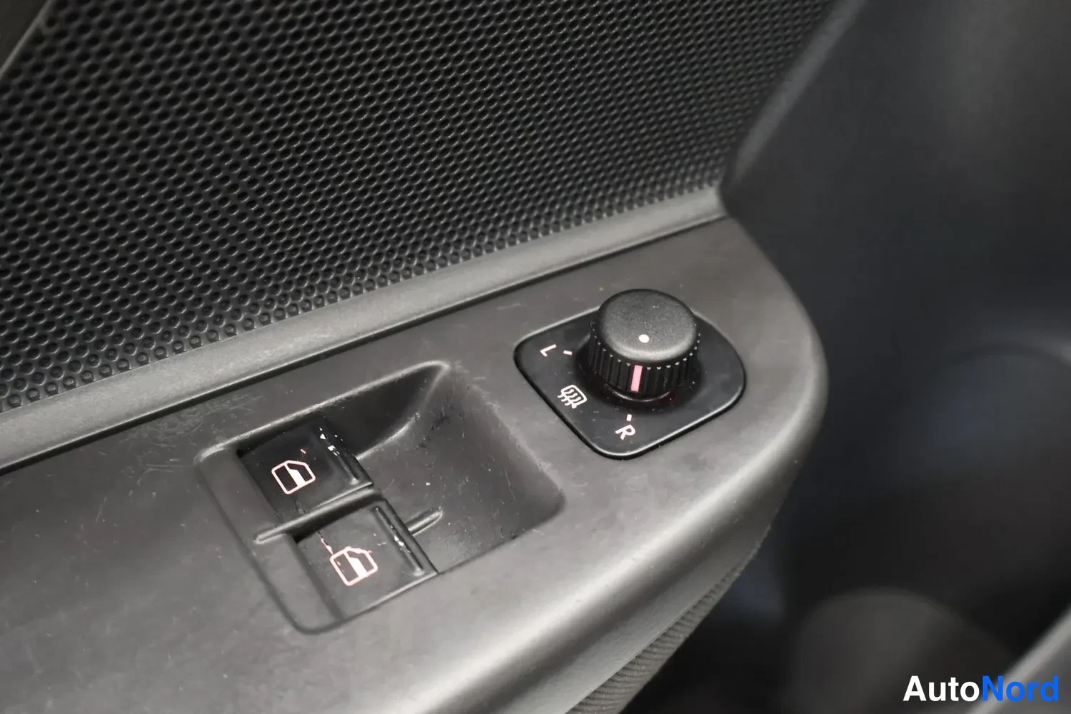 Harmaa Volkswagen Golf 2005, kuva 12