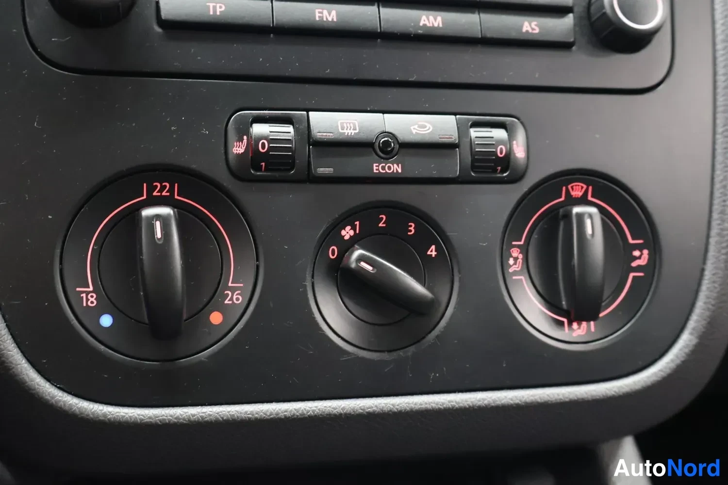 Harmaa Volkswagen Golf 2005, kuva 17