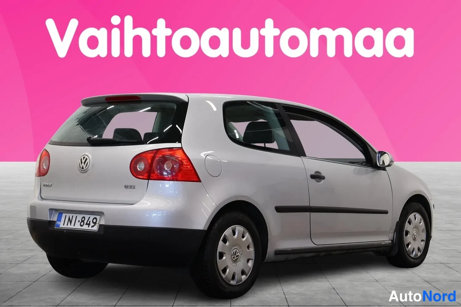 Harmaa Volkswagen Golf 2005, takaviisto, kuva 5