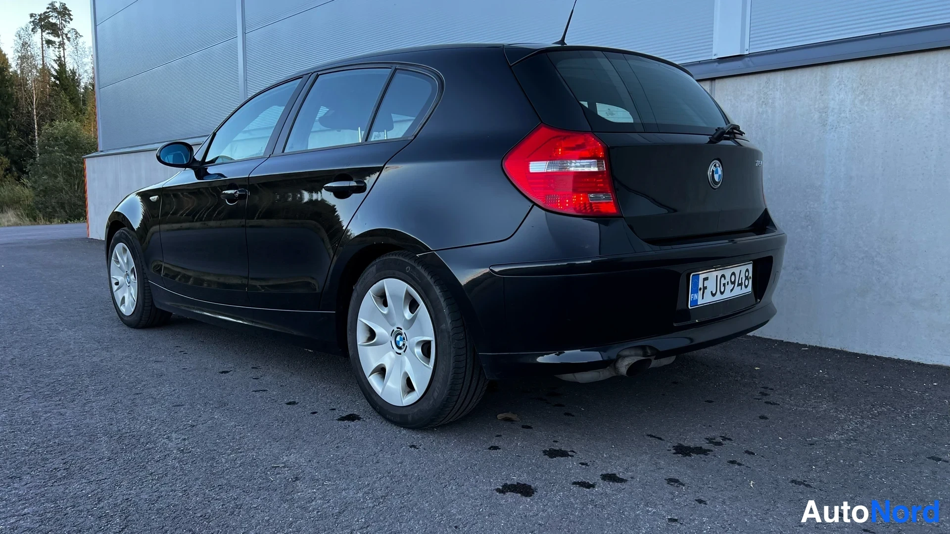 Black BMW 116i 2009, rear three-quarter, photo 11