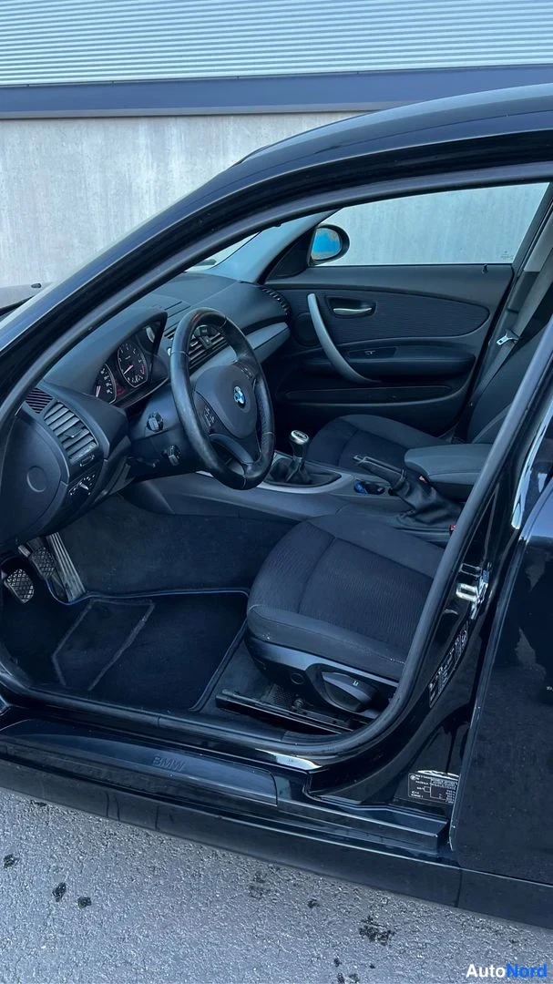 Black BMW 116i 2009, photo 20