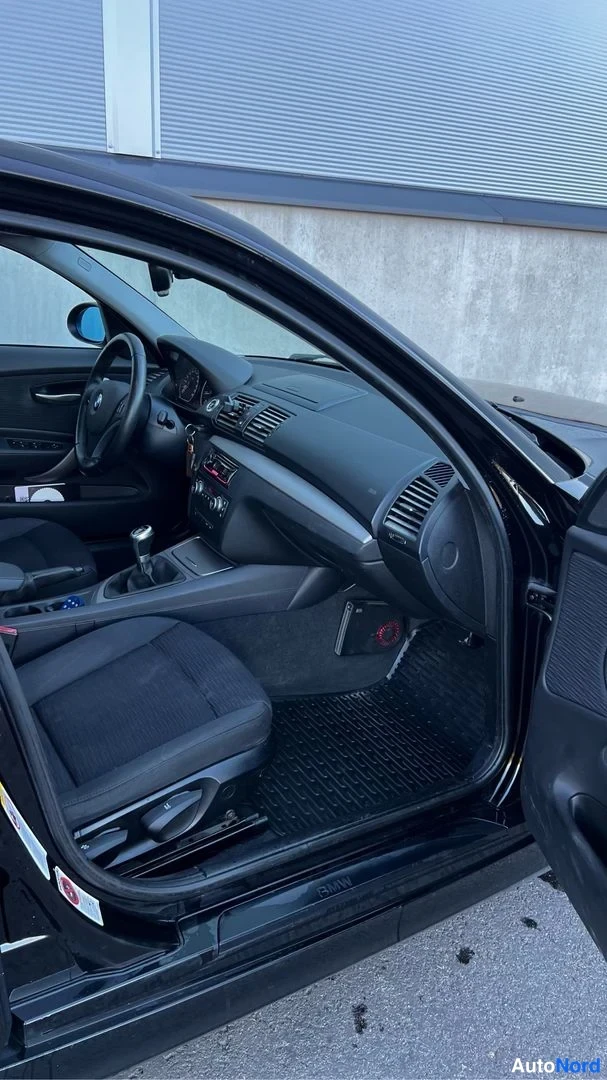Black BMW 116i 2009, photo 21