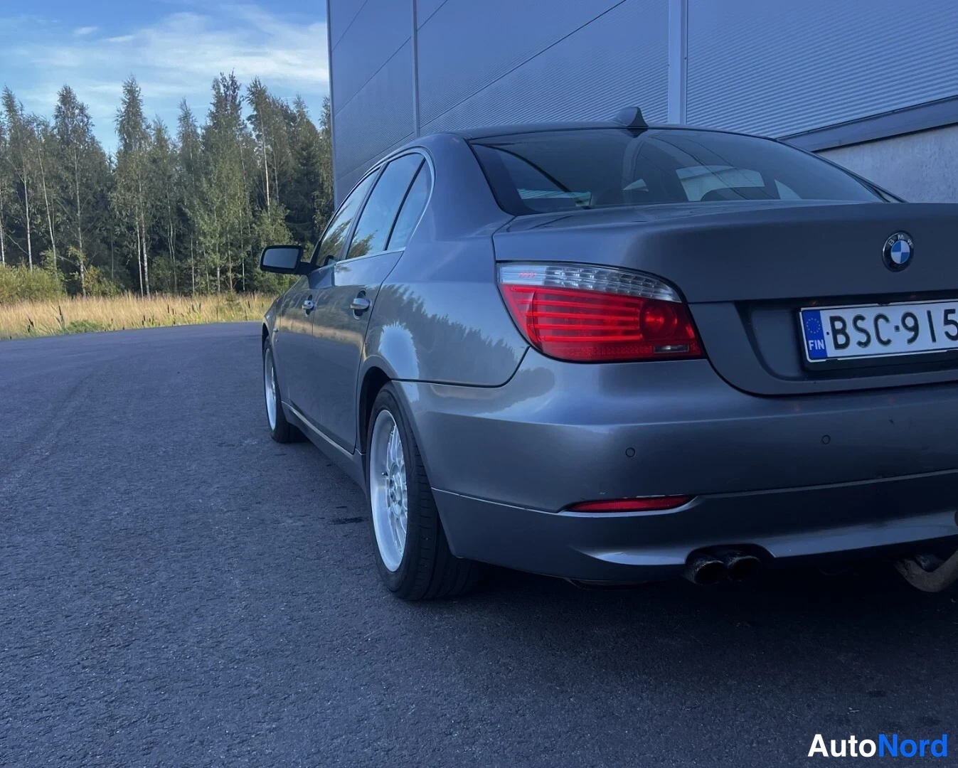 Grey BMW 530d xDrive 2008, rear three-quarter, photo 10