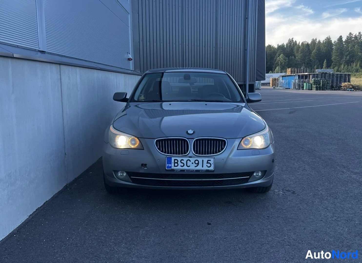 Grey BMW 530d xDrive 2008, front, photo 5