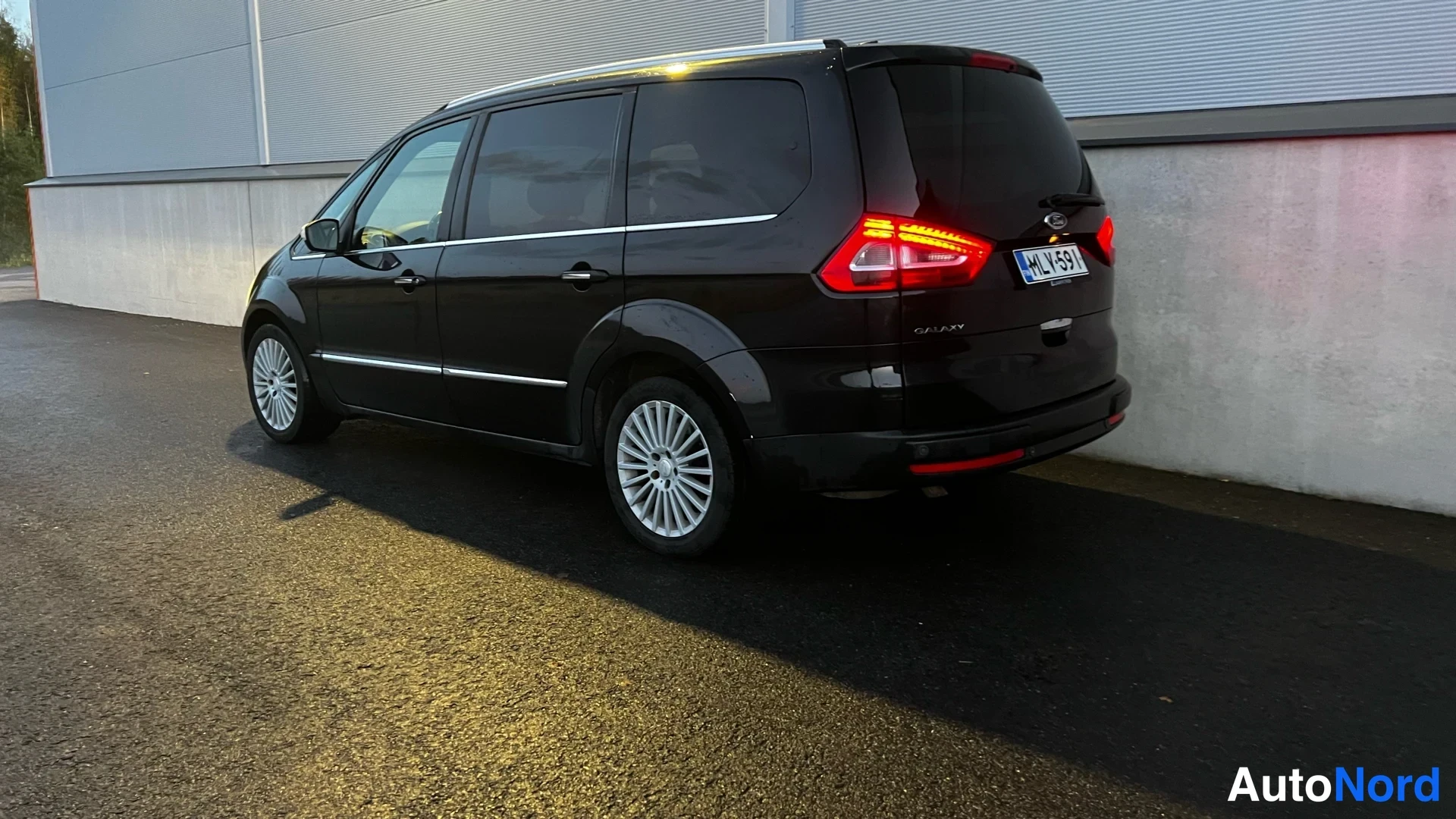 Black Ford Galaxy 2014, rear three-quarter, photo 9