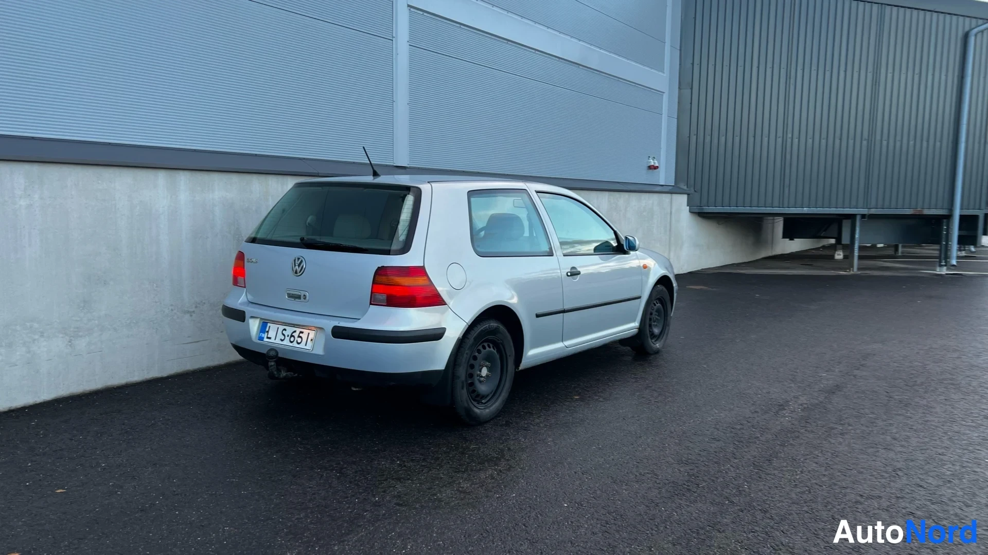 Silver Volkswagen Golf 1999, photo 23