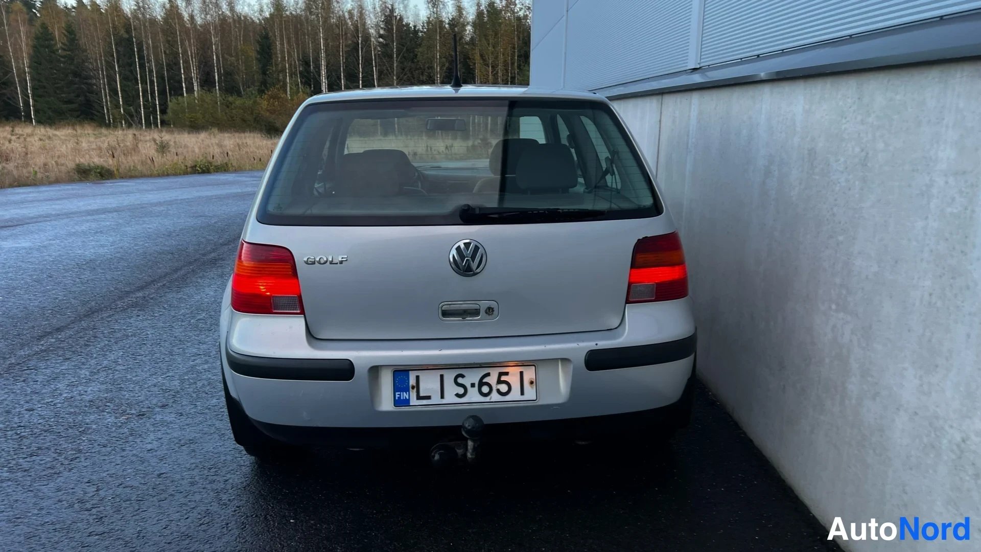 Silver Volkswagen Golf 1999, rear, photo 11