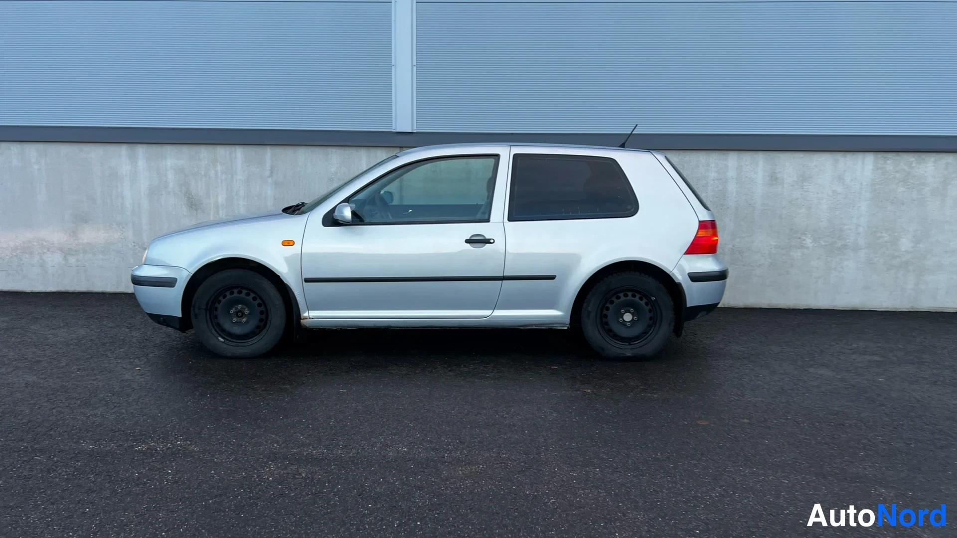 Silver Volkswagen Golf 1999, side, photo 6
