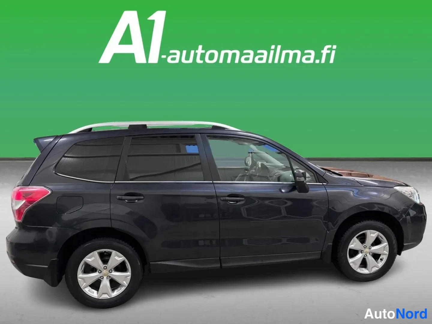 Sininen Subaru Forester 2013, kuva 14