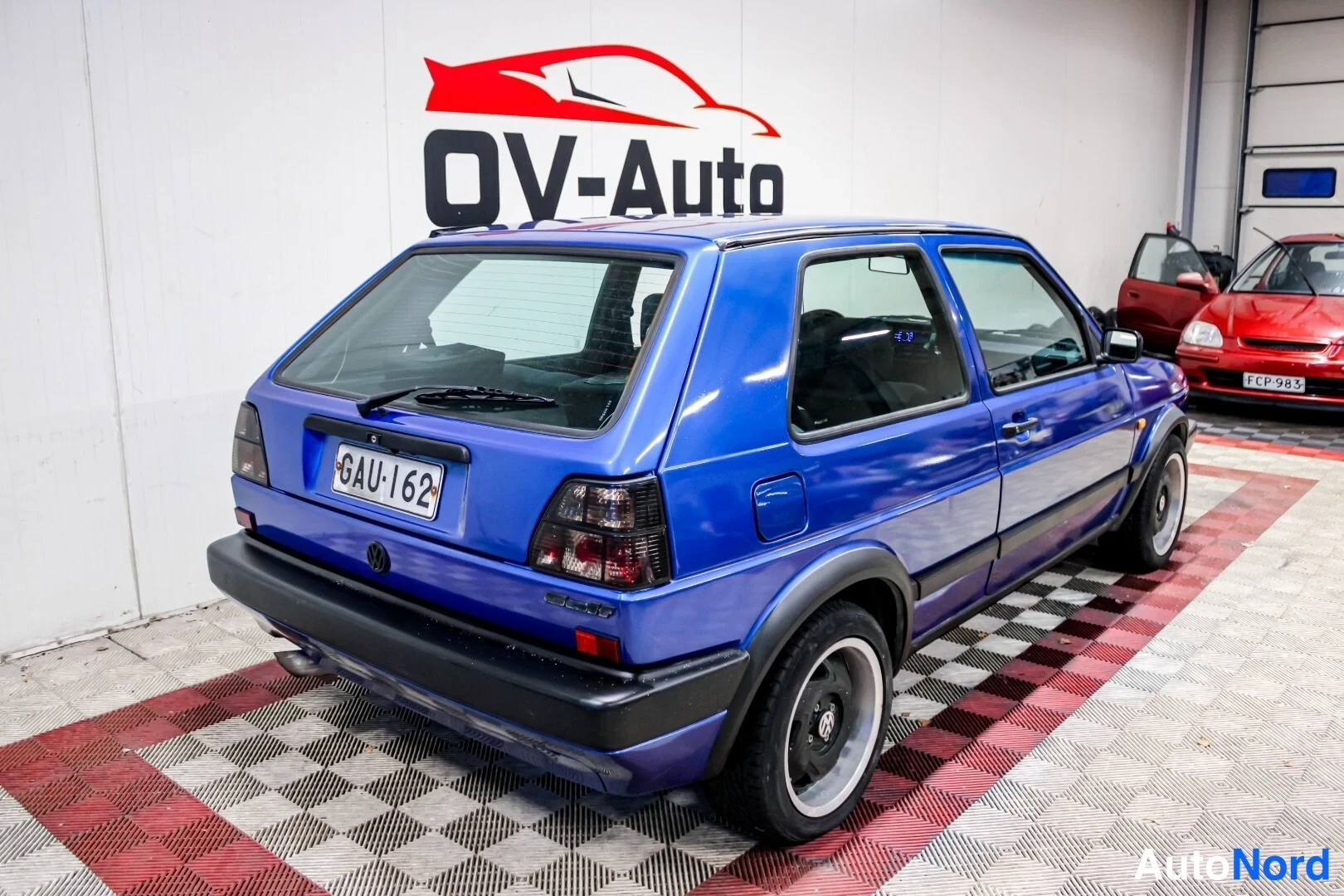 Sininen Volkswagen Golf 1991, takaviisto, kuva 8