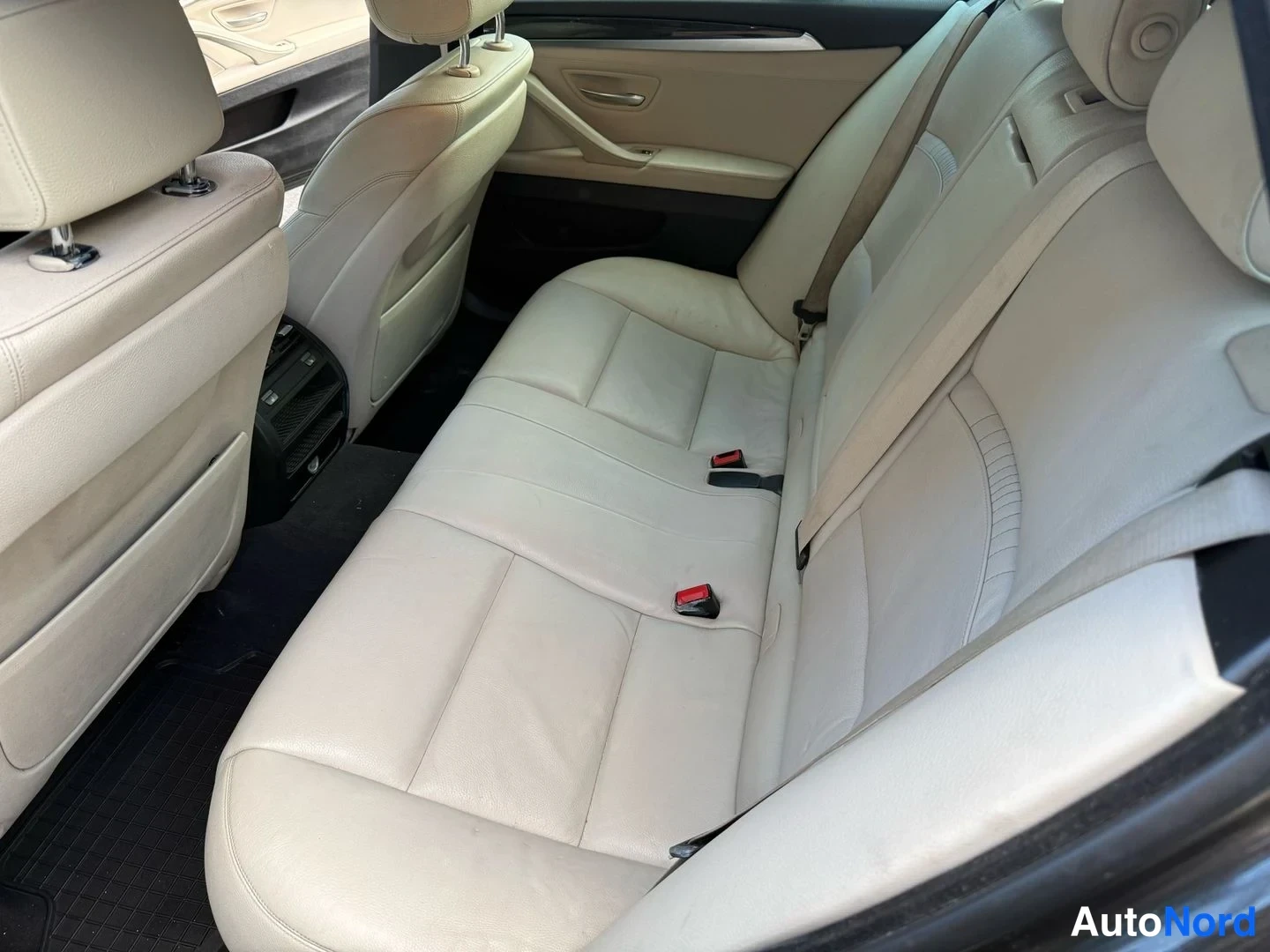 Ruskea BMW 520d xDrive 2015, kuva 11