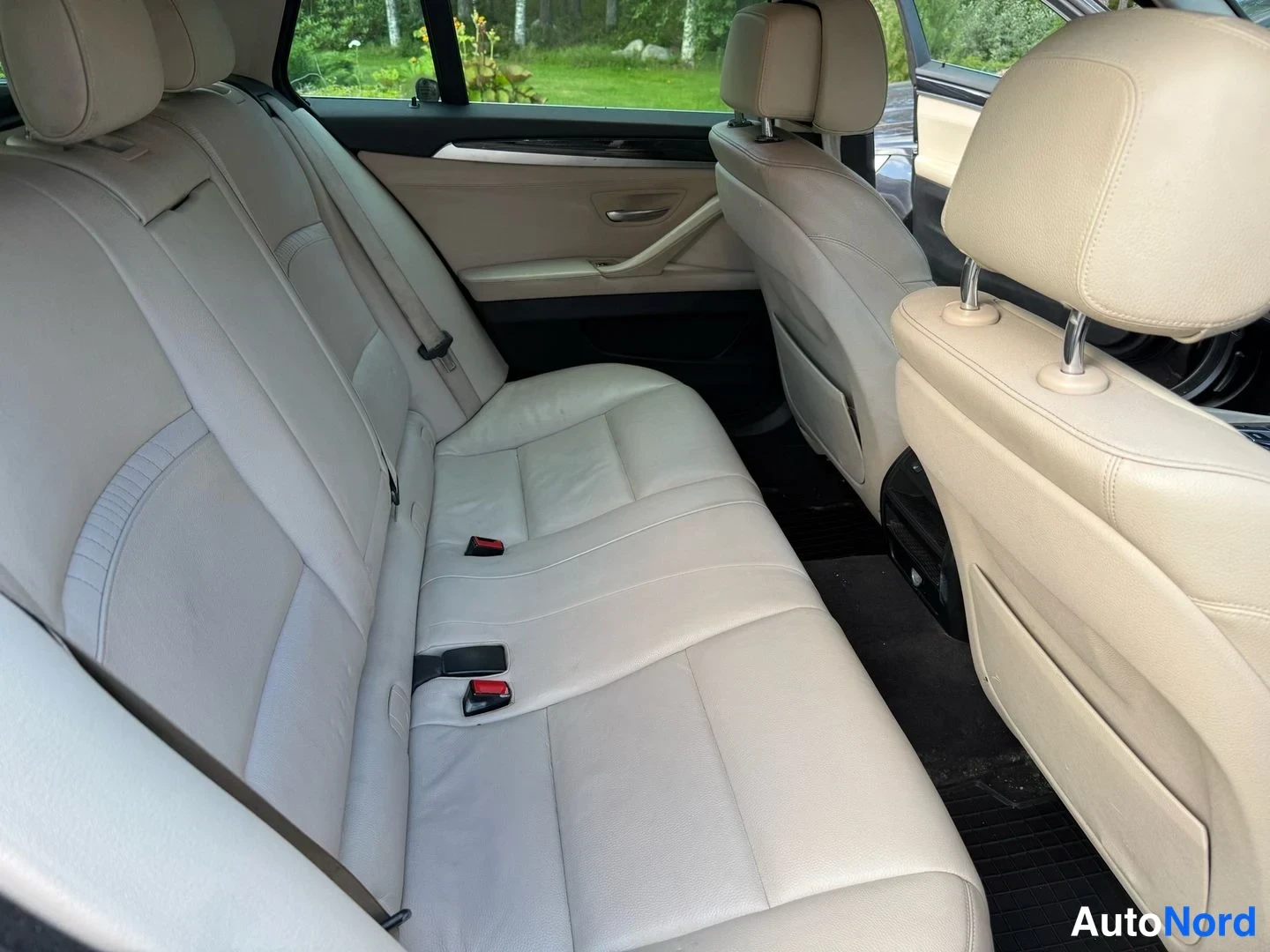 Ruskea BMW 520d xDrive 2015, kuva 12