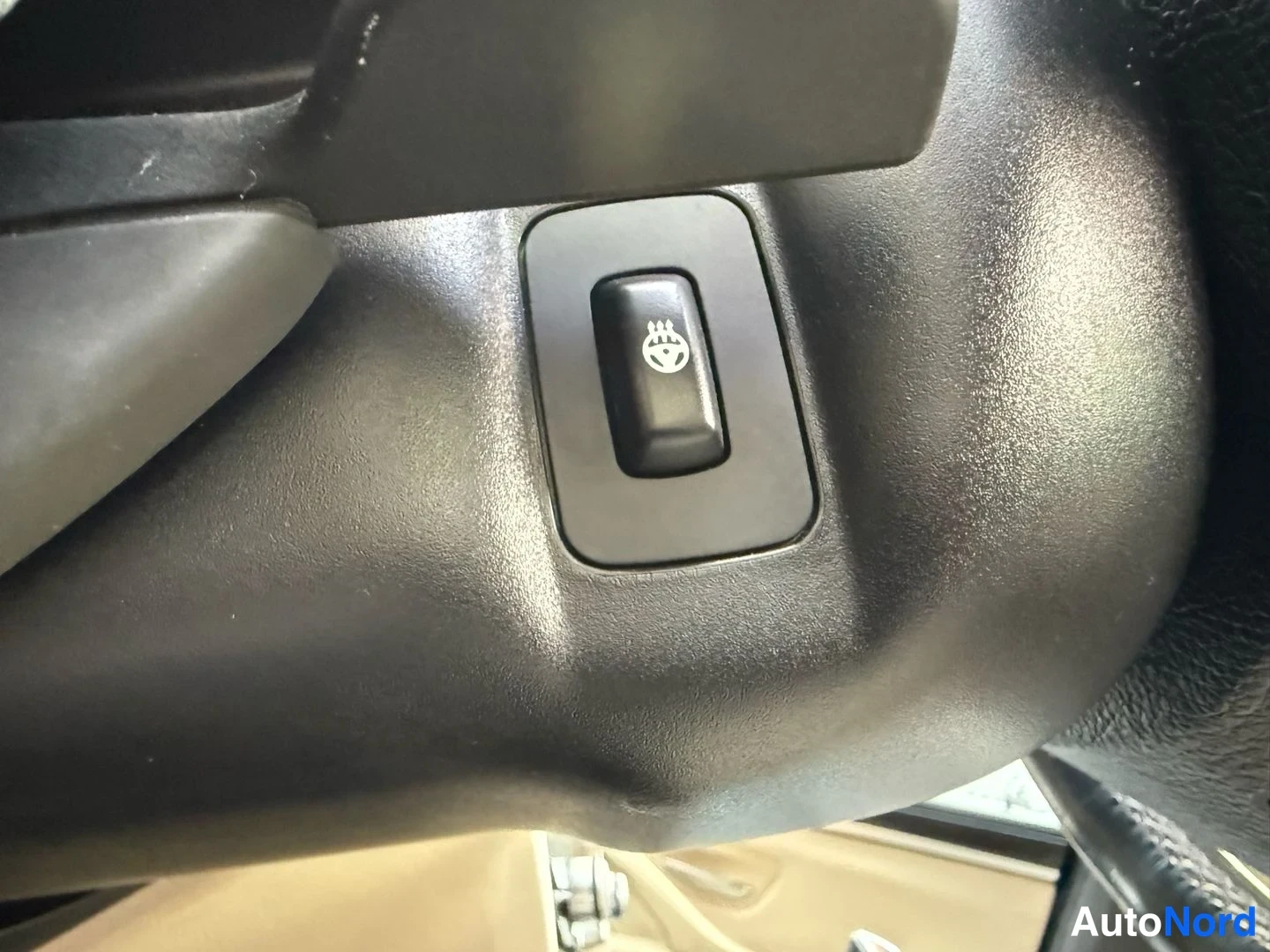 Ruskea BMW 520d xDrive 2015, kuva 16