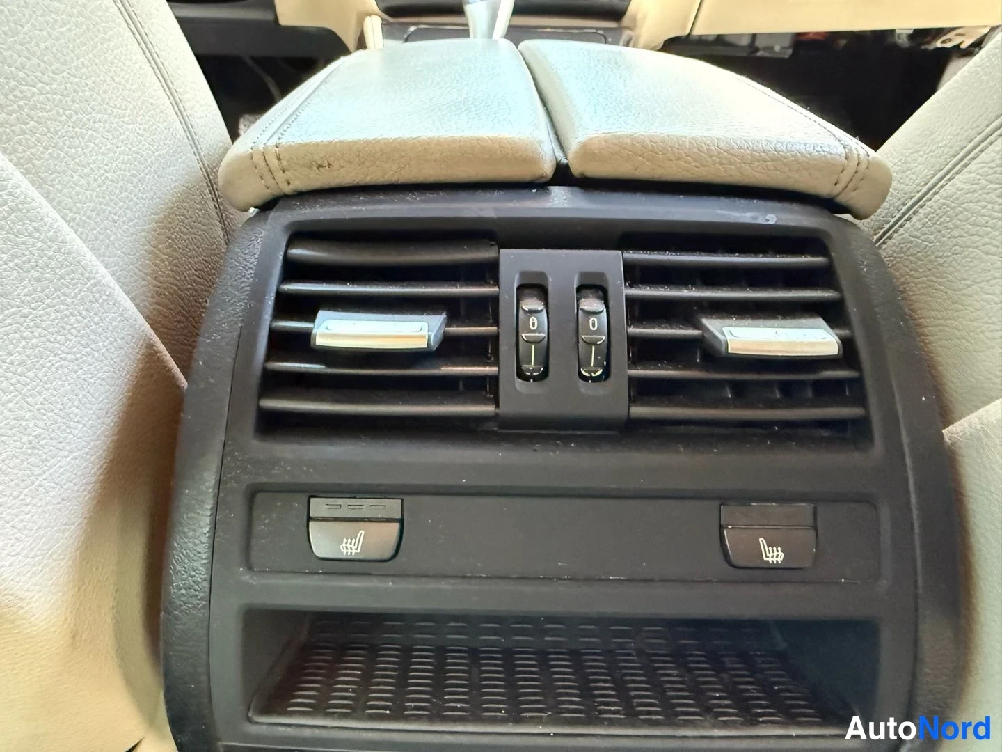 Ruskea BMW 520d xDrive 2015, kuva 15