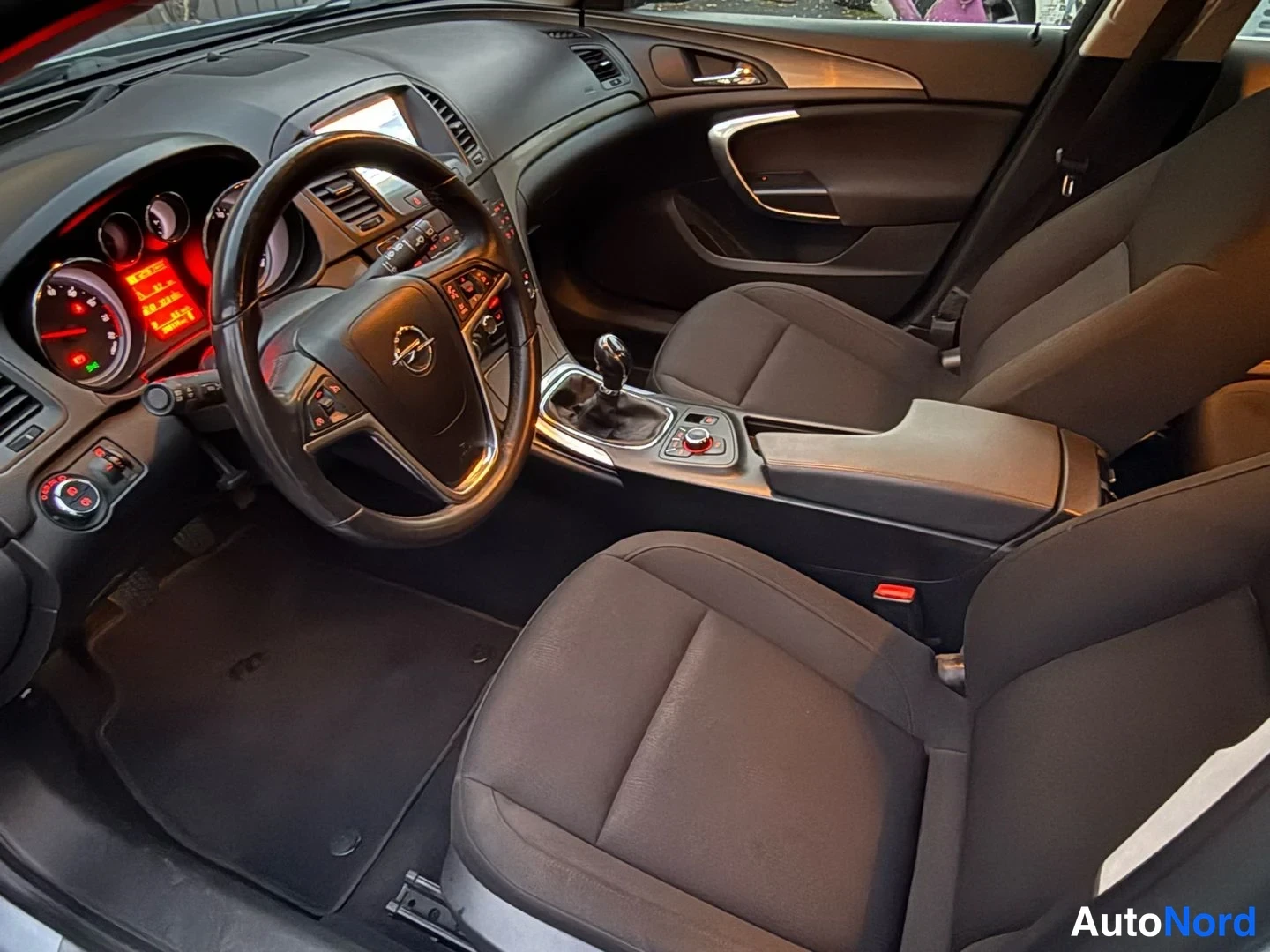 Hopea Opel Insignia Sports Tourer 2013, kuva 11